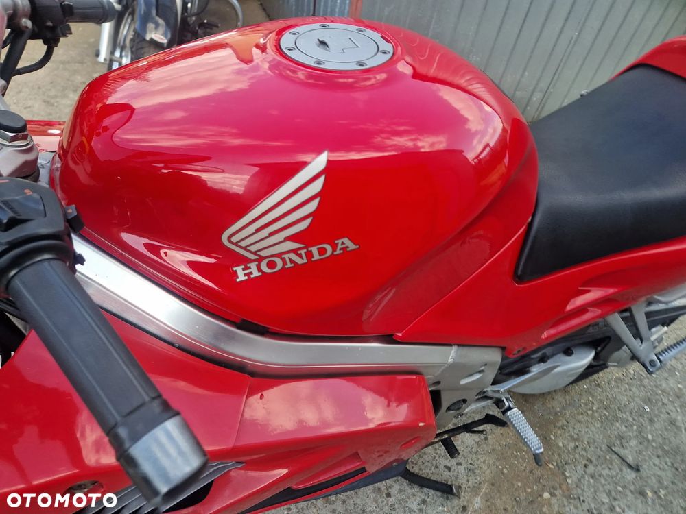 Honda VFR - 35