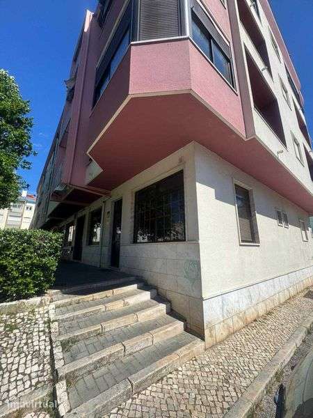 Loja/armazem Amadora - Grande imagem: 5/10
