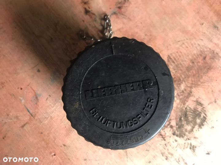 Filtr odpowietrzający 10222405 LIEBHERR