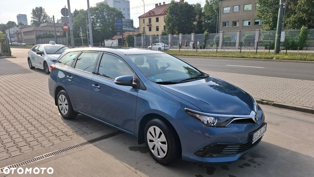 Toyota Auris 1.6 Active - 4