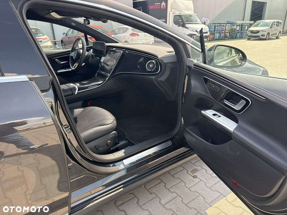 Mercedes-Benz EQE - 19