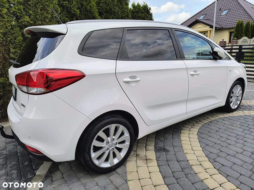 Kia Carens 1.7 CRDi 136 Dream Team Edition - 6