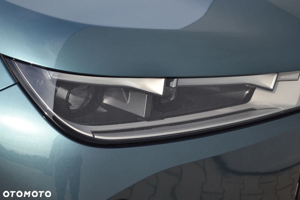 BMW iX xDrive40 - 14