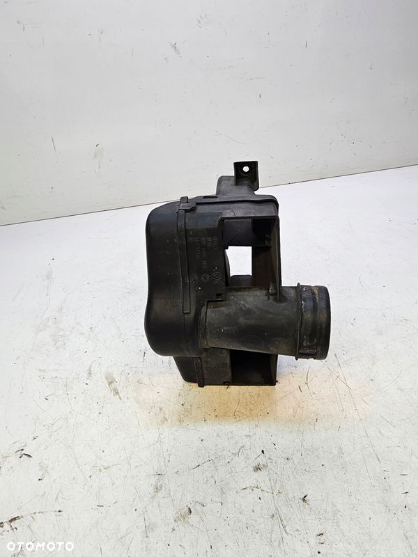WLOT KIEROWNICA POWIETRZA AUDI VW SEAT 5P0805971 - 5