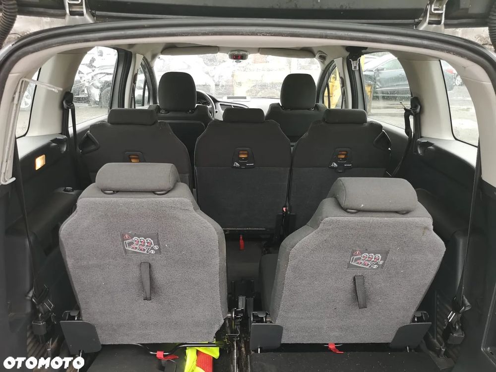 Peugeot 5008 1.6 HDi Premium - 28