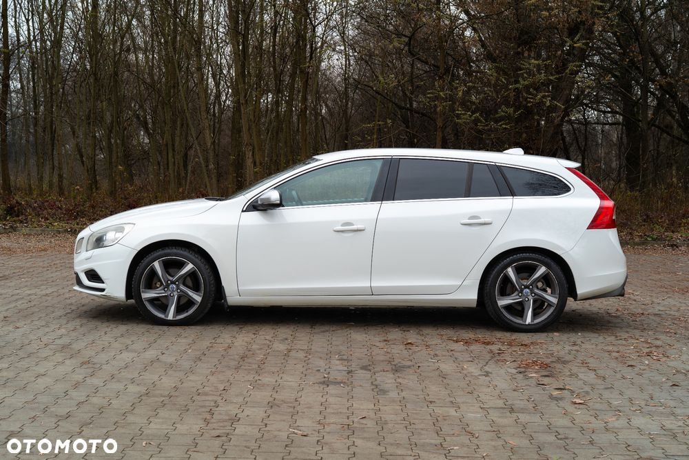Volvo V60 D3 R-Design - 5