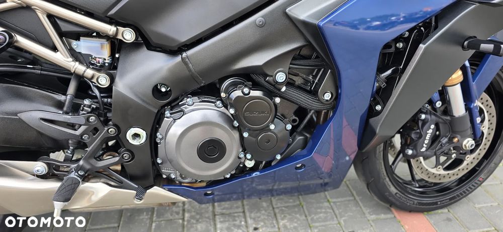Suzuki GSX - 15