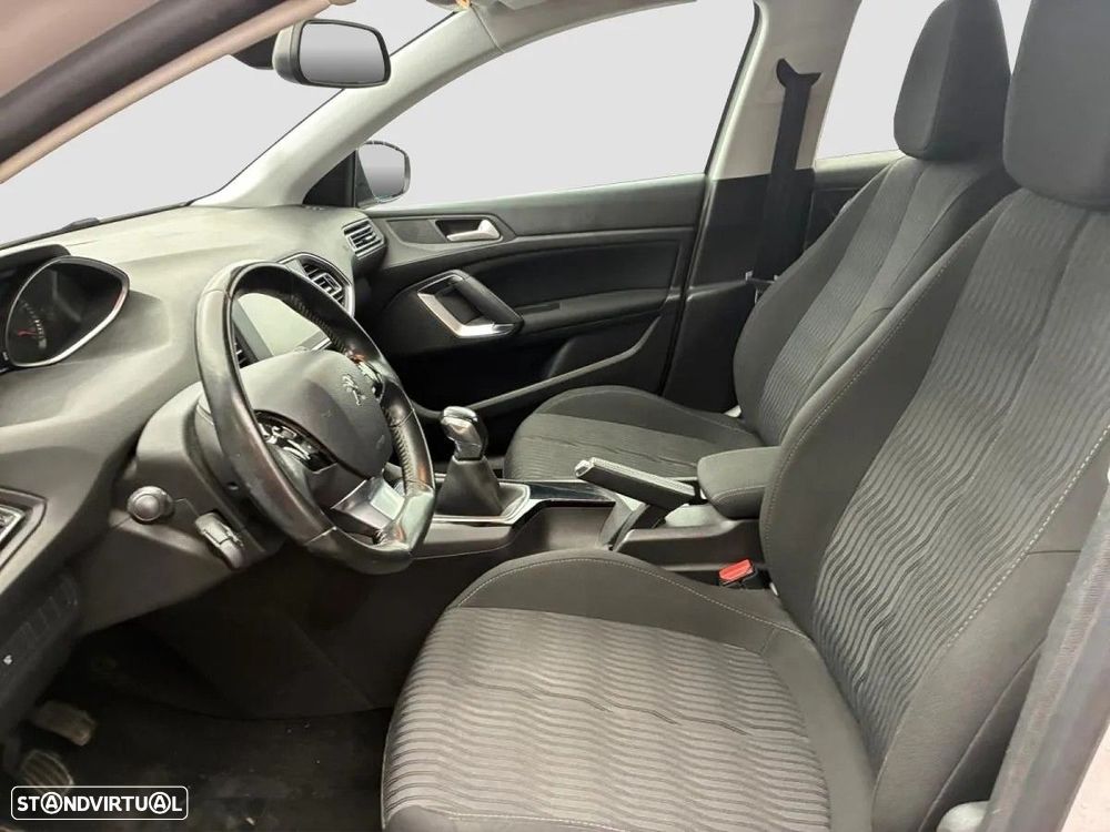 Peugeot 308 1.2 PureTech Active - 4
