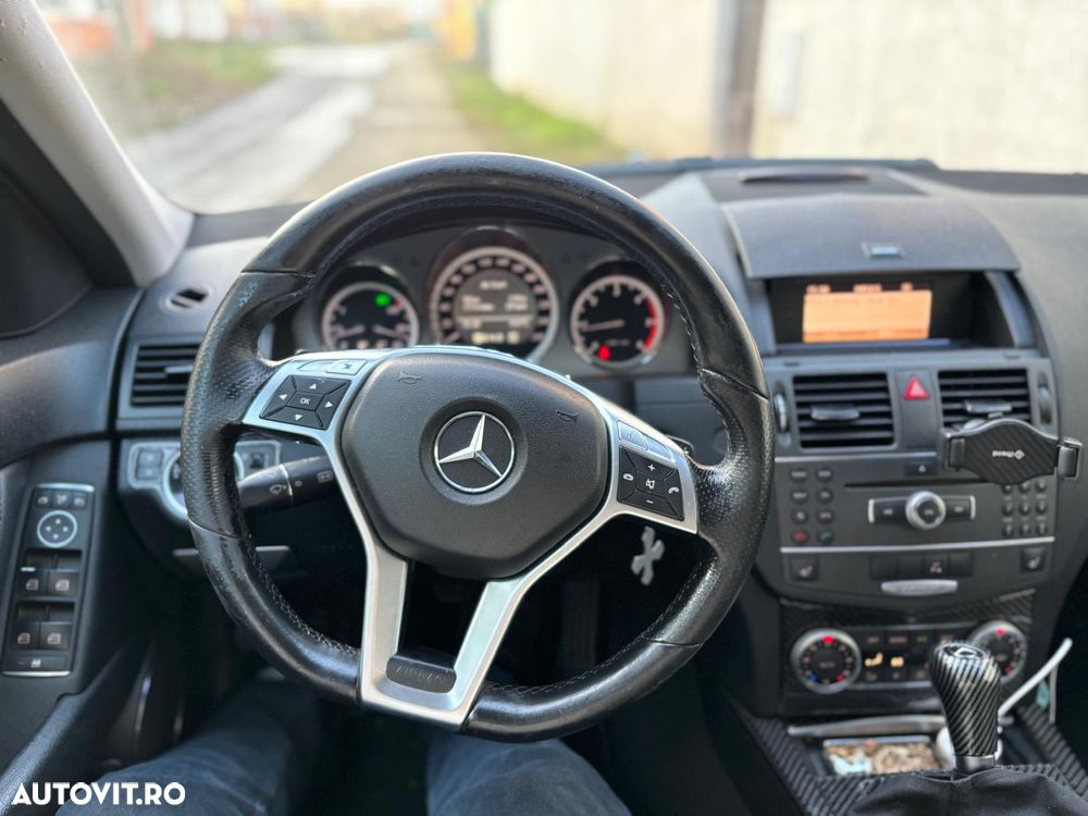 Mercedes-Benz C - 9