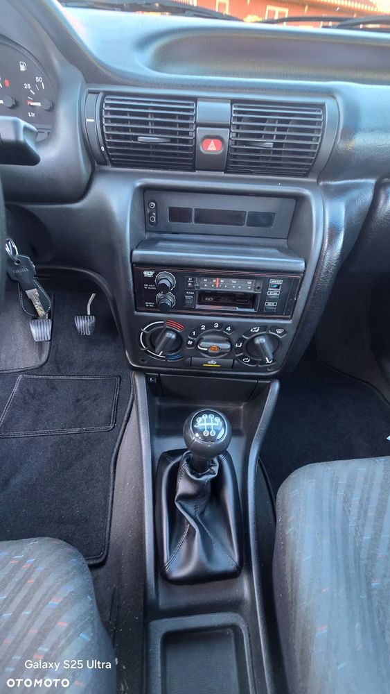 Opel Astra 1.4 Fresh - 12