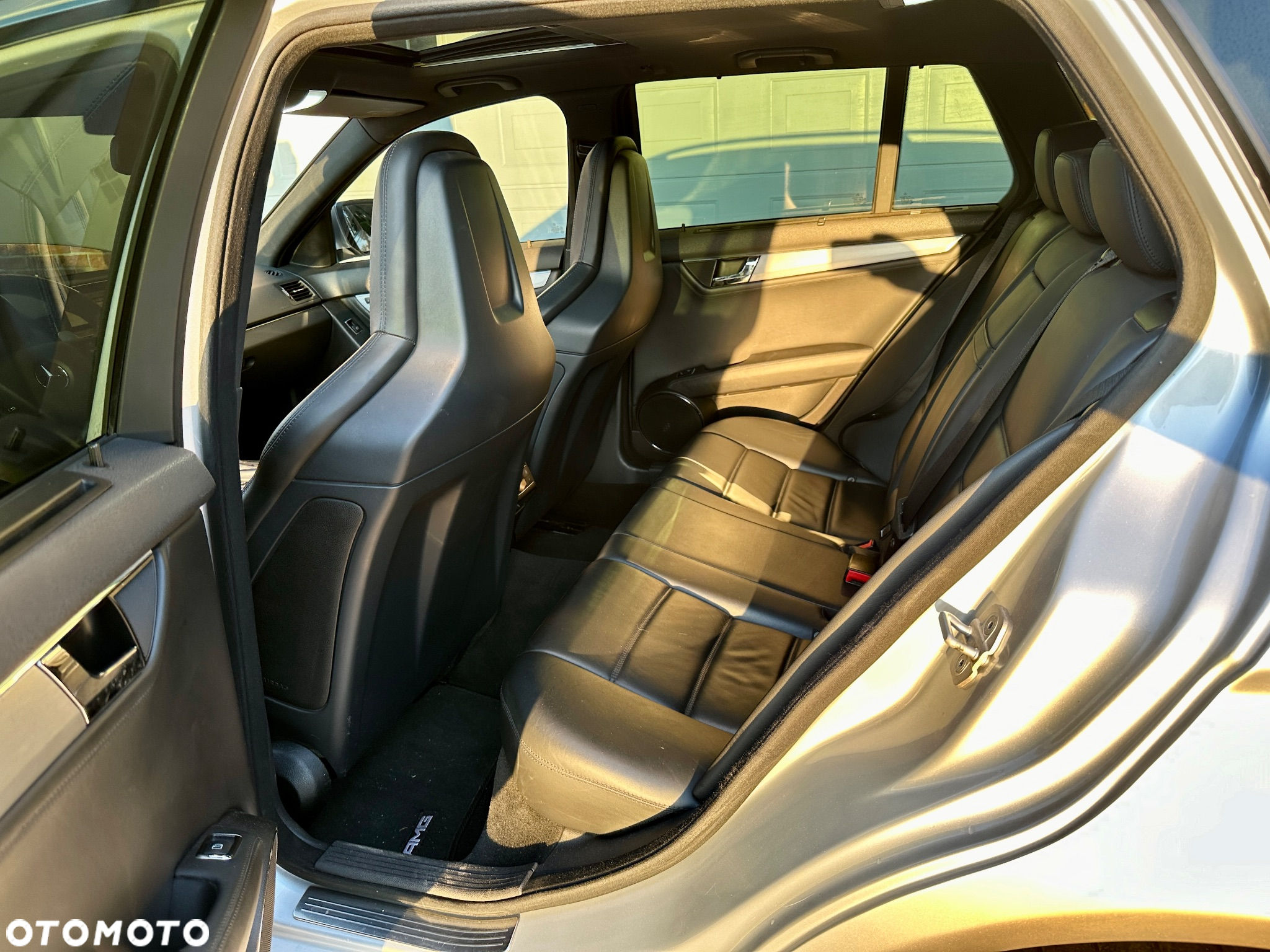 Mercedes-Benz Klasa C 63 AMG - 13