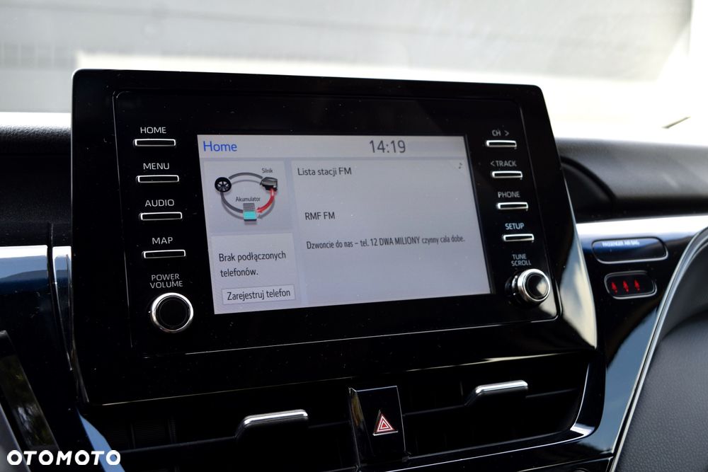 Toyota Camry 2.5 Hybrid Comfort CVT - 26