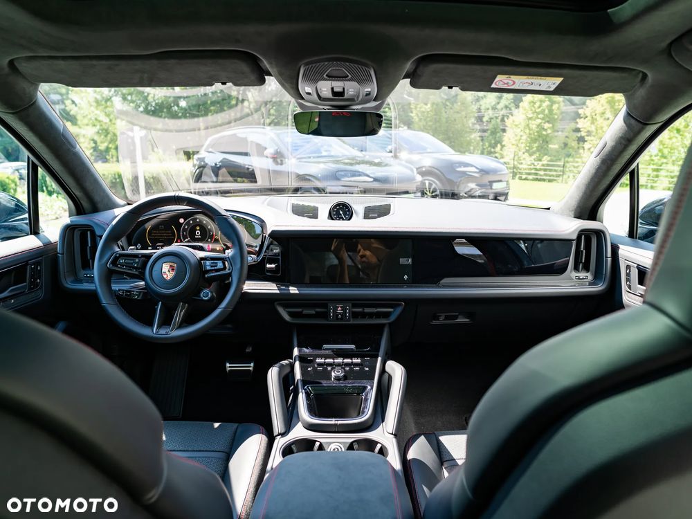 Porsche Cayenne GTS - 15