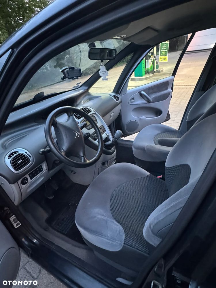 Citroën Xsara Picasso 1.6 HDI SX - 16