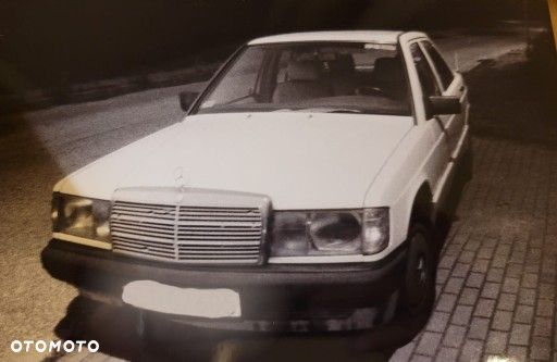 Mercedes-Benz W201 (190) - 2