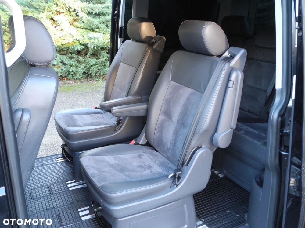 Volkswagen Multivan - 17