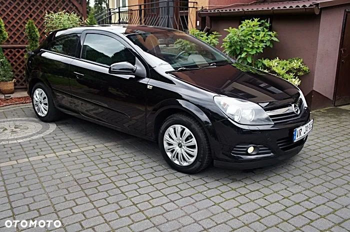 Opel Astra GTC 1.6 - 6