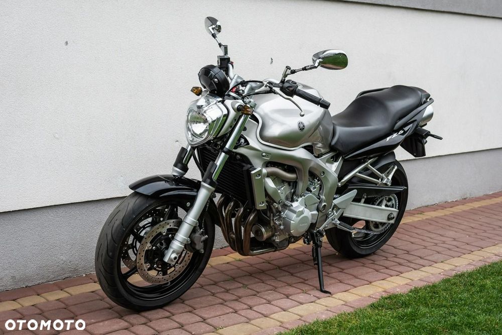 Yamaha FZ - 6