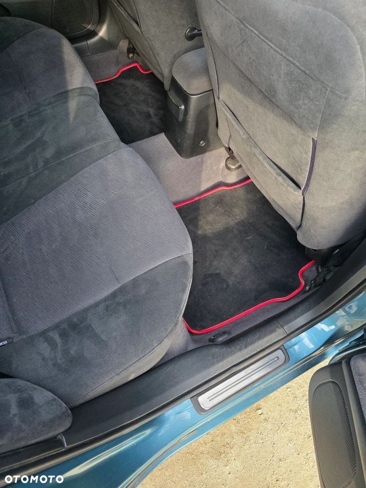 Nissan Primera Traveller 1.8 visia - 8