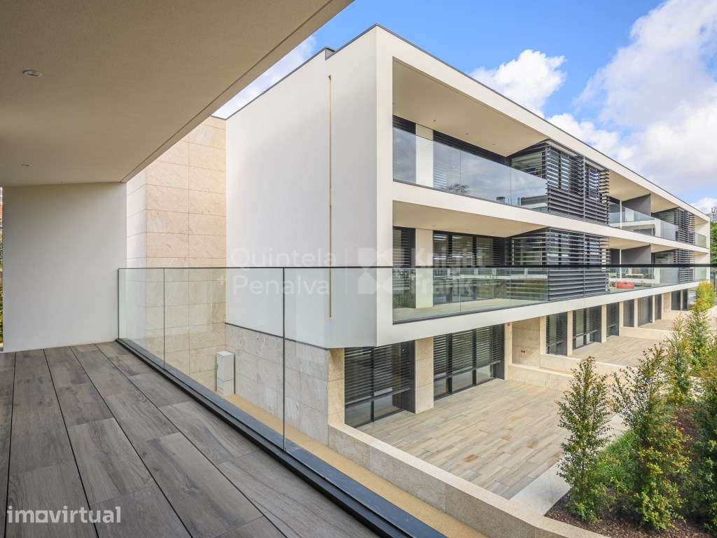 Apartamento T3 para arrendar em condomínio fechado no Porto - Grande imagem: 2/23