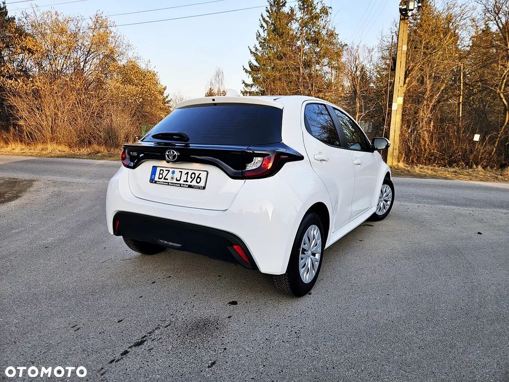 Toyota Yaris 1.5 VVT-i Team Deutschland - 17