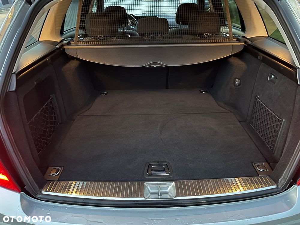 Mercedes-Benz Klasa C 220 CDI 7G-TRONIC Edition - 25