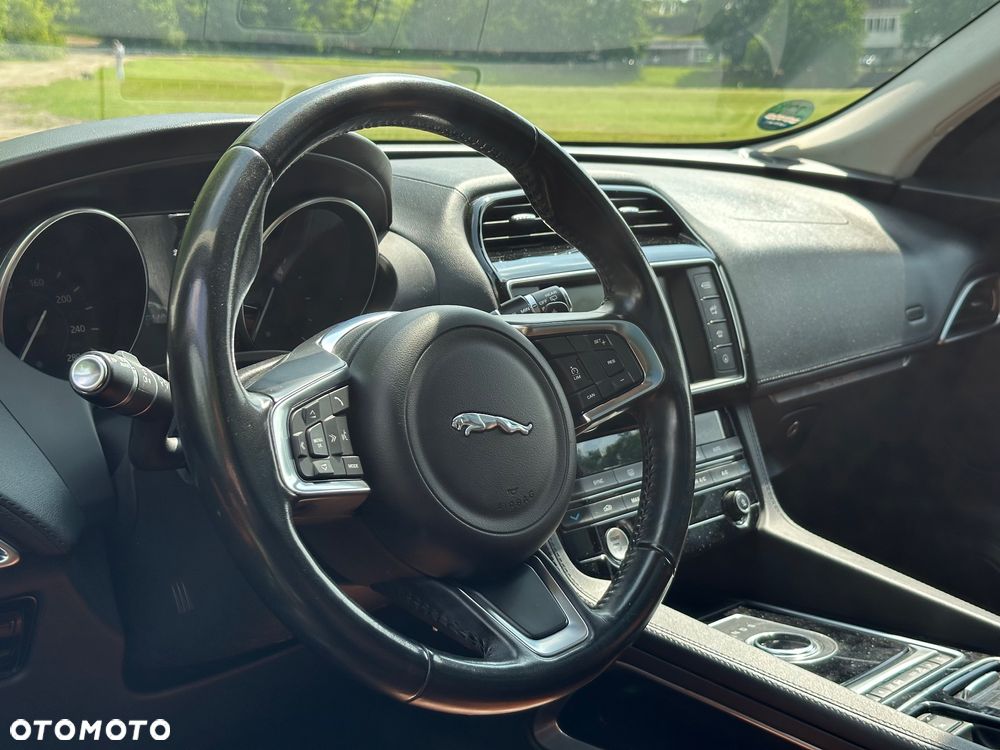 Jaguar F-Pace 2.0 i4D AWD Prestige - 20