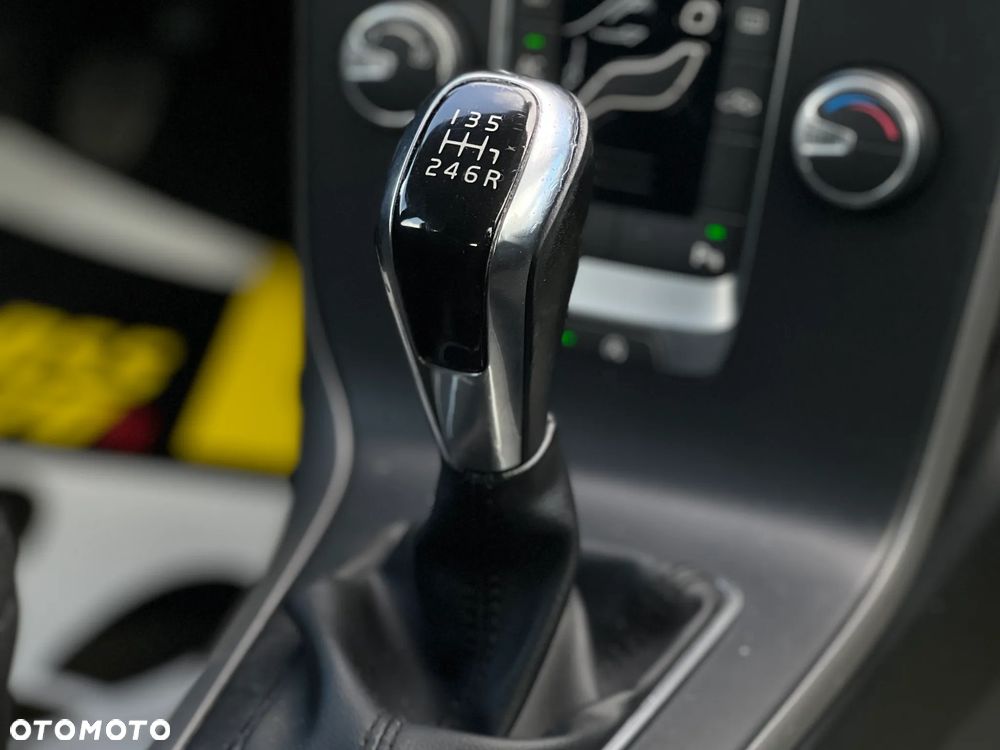 Volvo V40 - 22