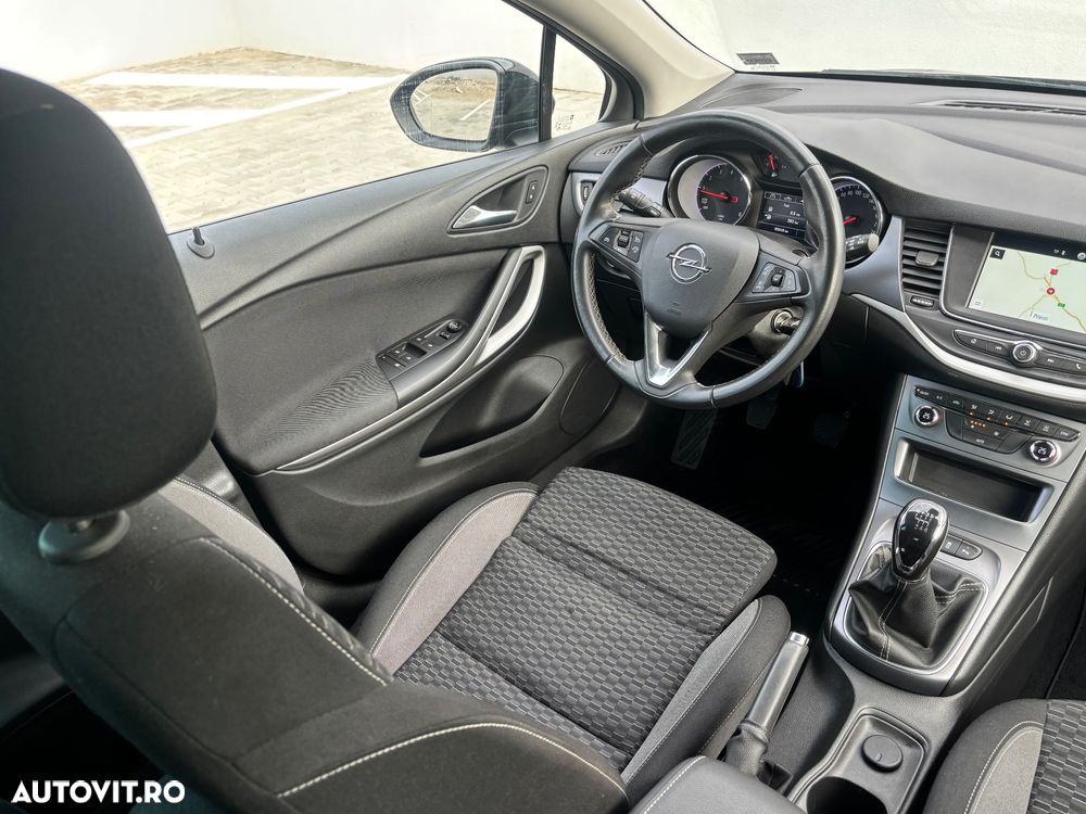 Opel Astra 1.2 Turbo Business Edition - 27