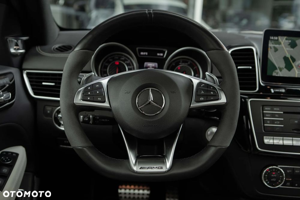 Mercedes-Benz GLE - 33