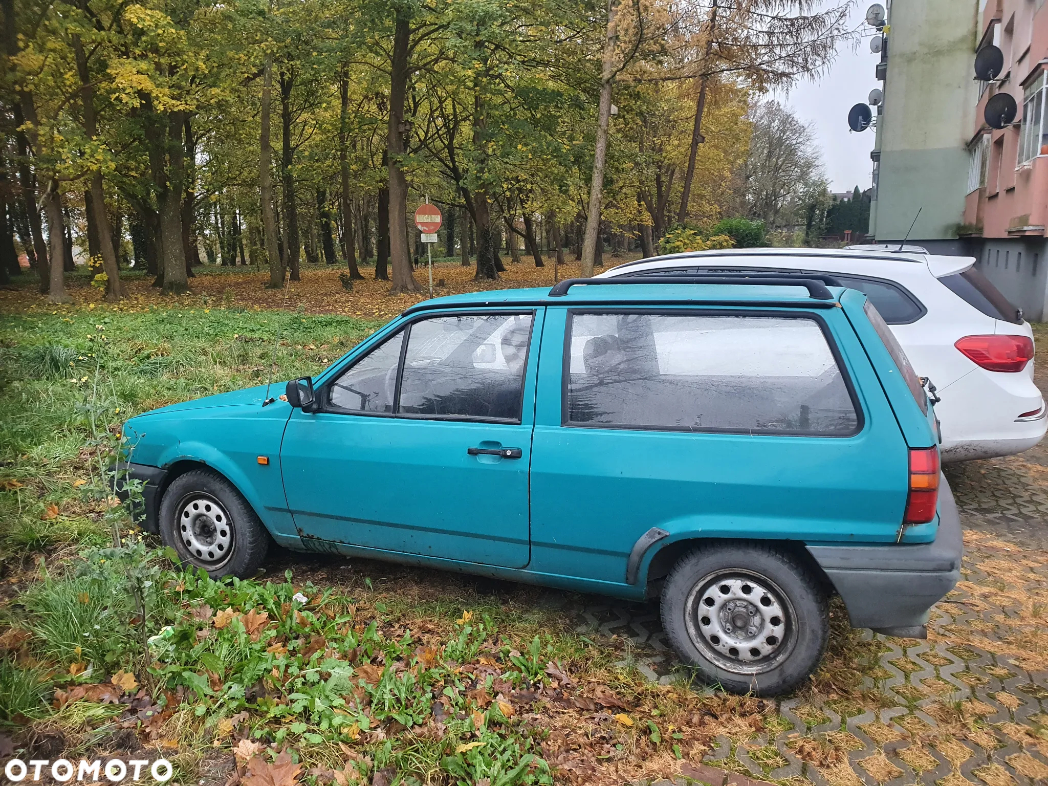 Volkswagen Polo 1.0 CL - 4