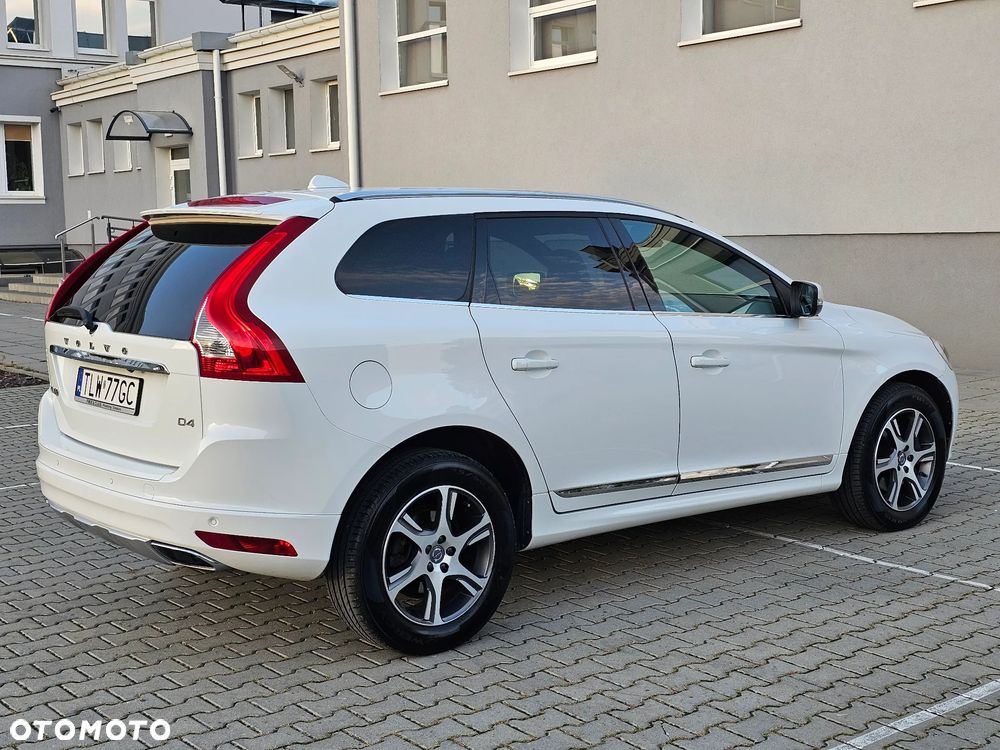 Volvo XC 60 D4 Geartronic Summum - 16