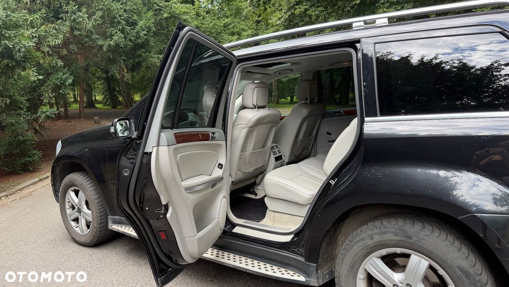 Mercedes-Benz GL 320 CDI 4Matic 7G-TRONIC - 17