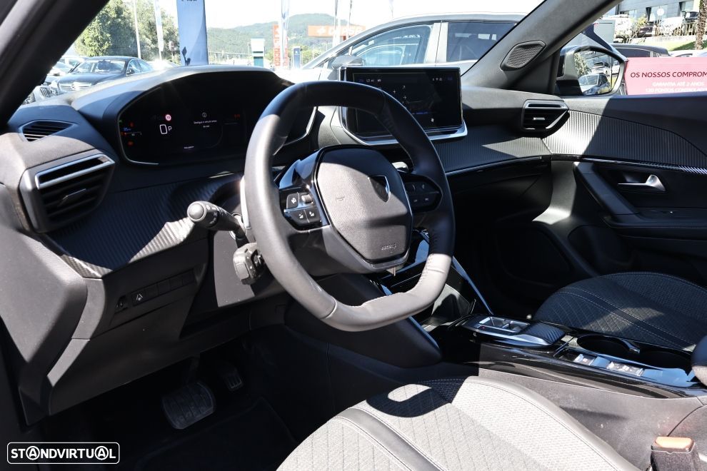 Peugeot 2008 1.2 Hybrid Allure e-DCS6 - 16
