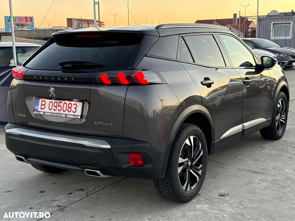 Peugeot 2008 PureTech 130 EAT8 GT Pack - 5