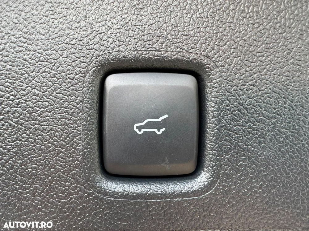 Ford Kuga 1.5 EcoBoost A8 FWD ST-Line X - 29