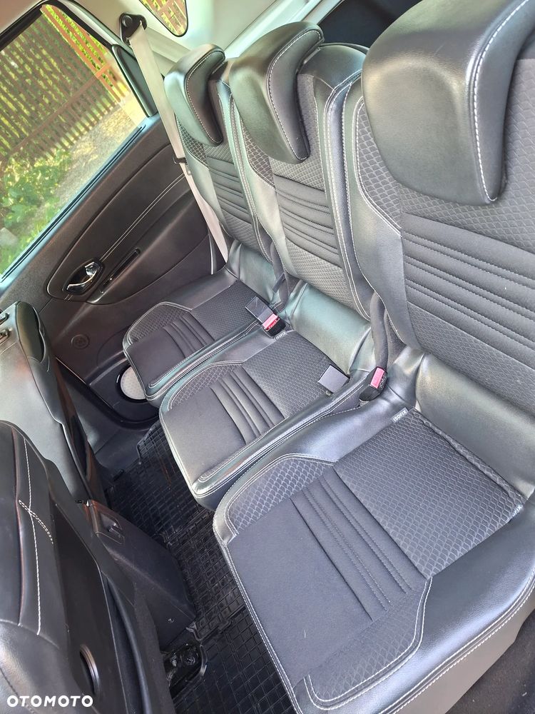 Renault Scenic 1.5 dCi Bose EDC - 6