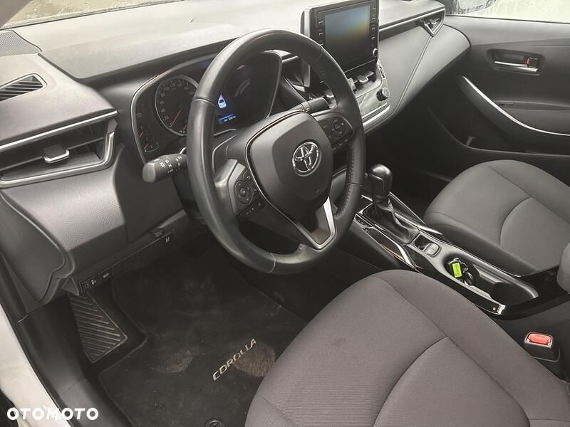 Toyota Corolla - 10