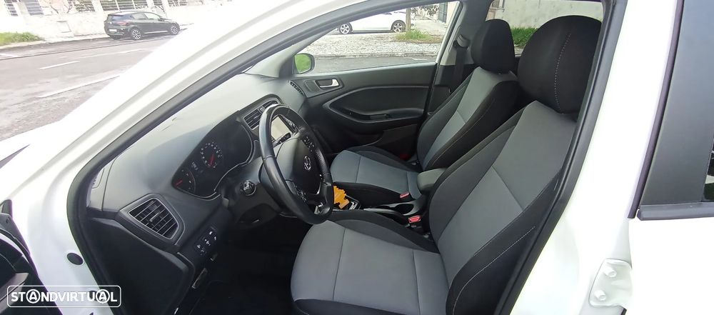 Hyundai i20 Active 1.0 T-GDi Style+TT 7DCT - 11