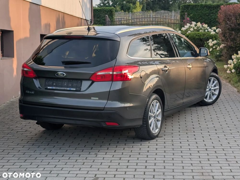 Ford Focus - 17