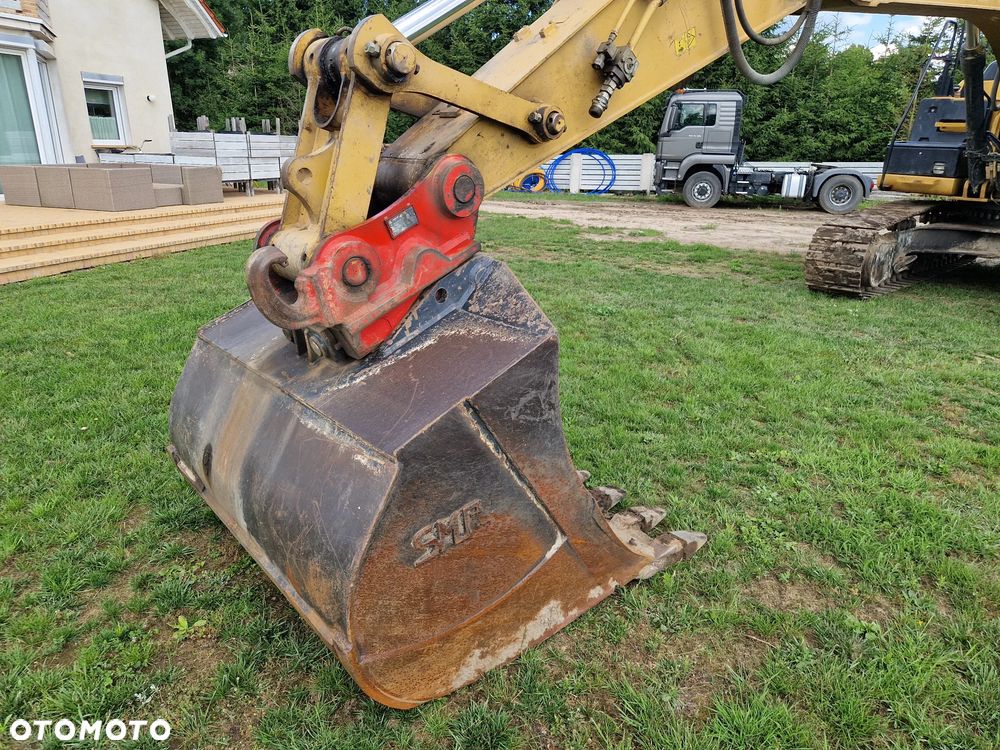 Caterpillar 329E - 16