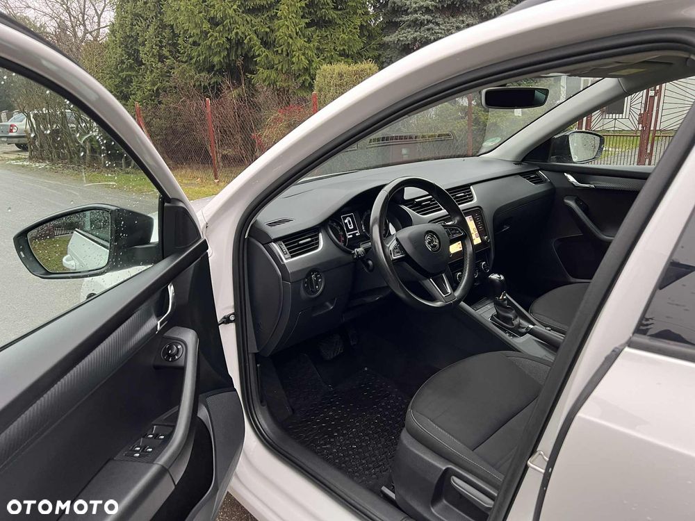 Skoda Octavia 2.0 TDI SCR Style DSG - 5