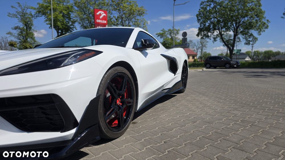 Chevrolet Corvette - 4