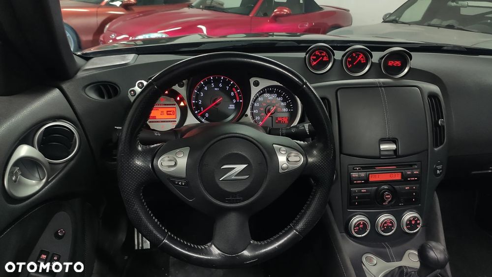 Nissan 370 Z - 15