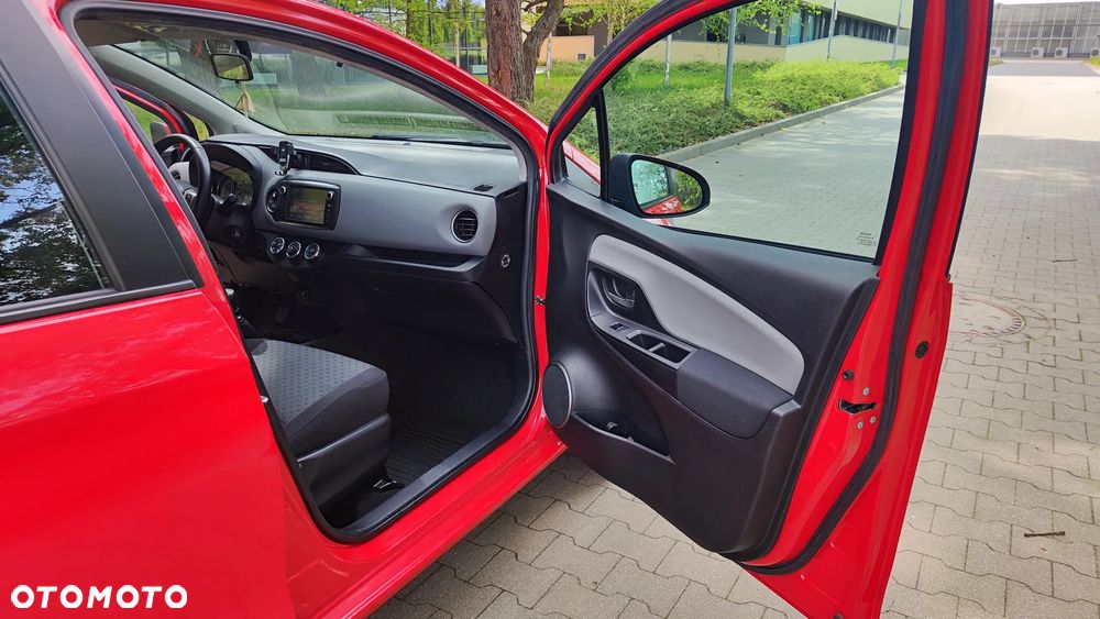 Toyota Yaris - 10