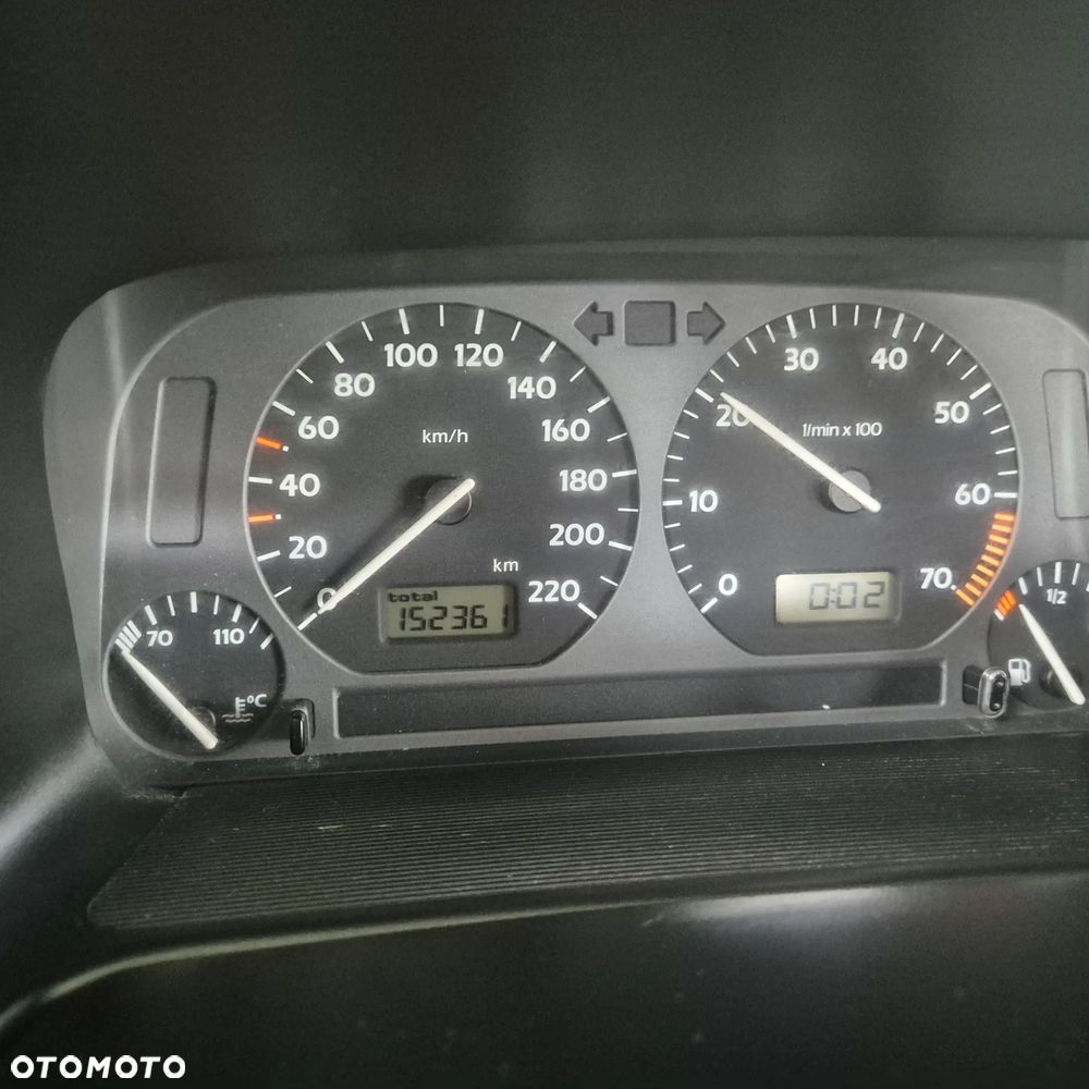 Volkswagen Golf 1.8 GL - 8