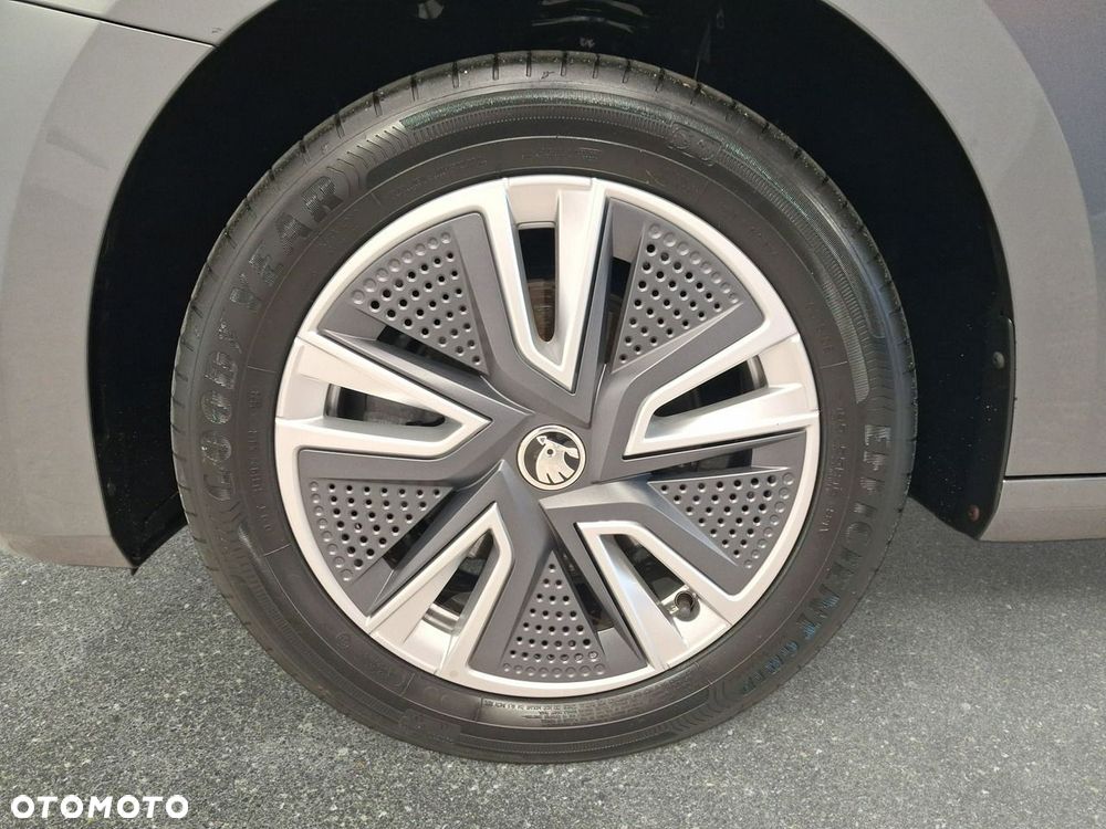 Skoda Fabia - 11