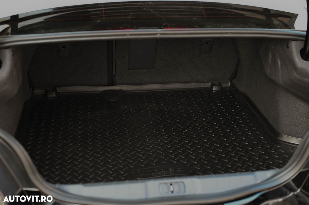 Peugeot 508 1.6 THP BVA Allure - 13