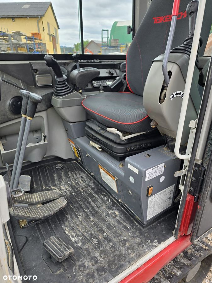 Takeuchi TB230 , ROK 2017 - 9