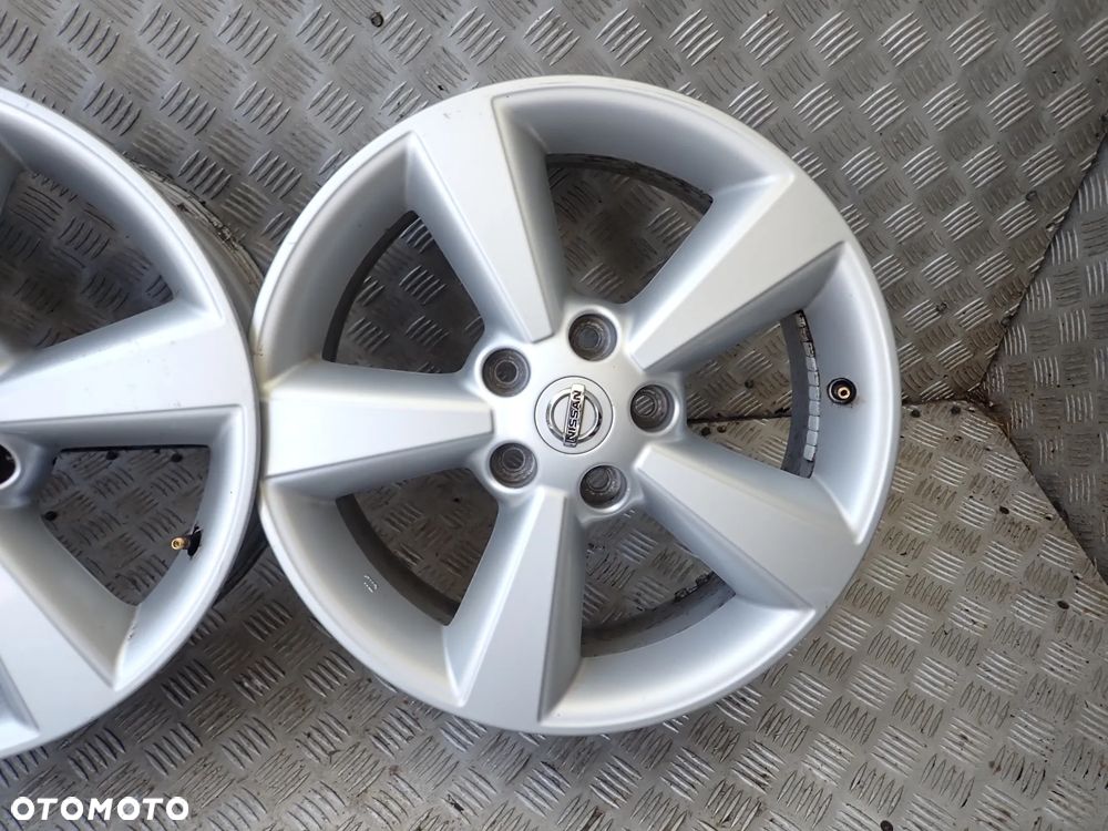 FELGI ALUMINIOWE NISSAN  6,5JX17  ET 40   5X114,3 - 8